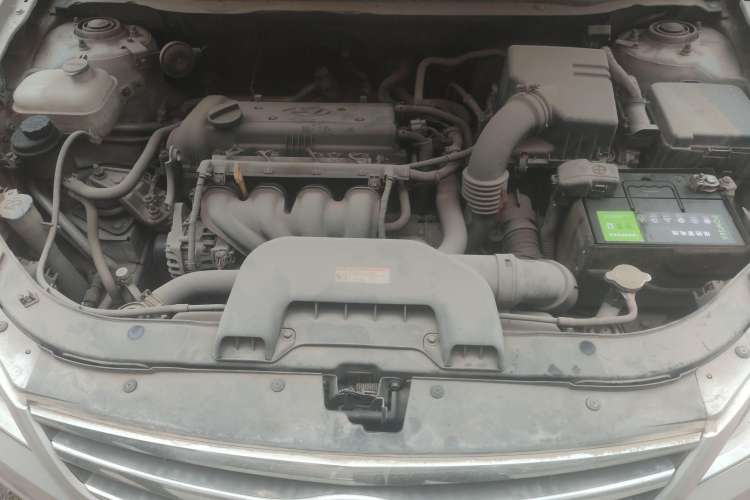 Used Hyundai Celesta 2010 1.6L AT GLS Engine Bay