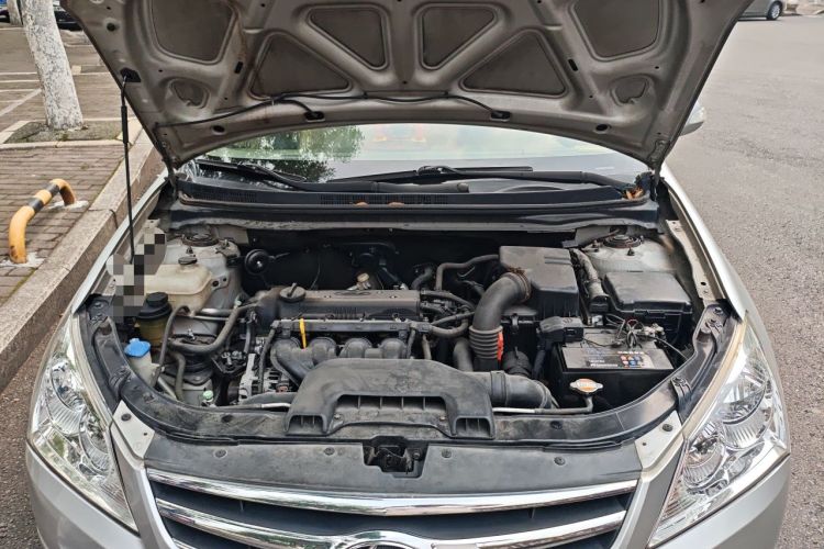 Used Hyundai Celesta 2010 1.6L AT GLS Engine Bay
