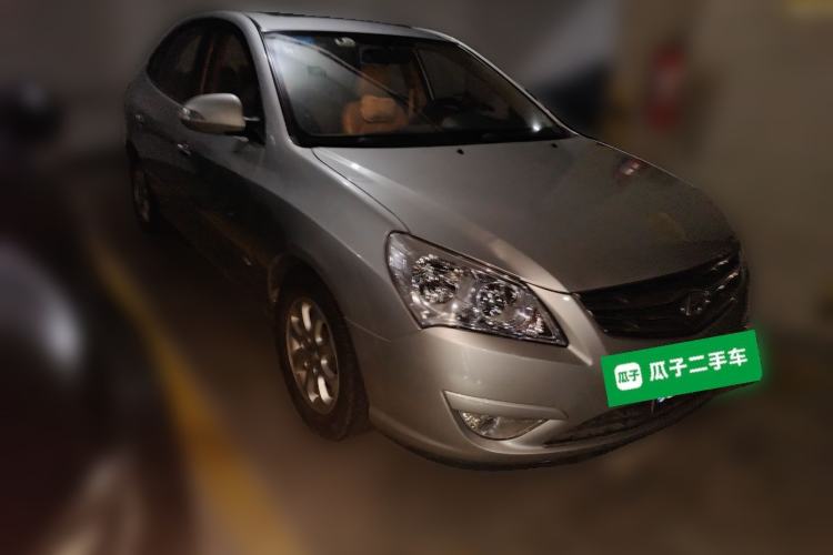 Used Hyundai Celesta 2010 1.6L AT GLS Front Right 45 Deg