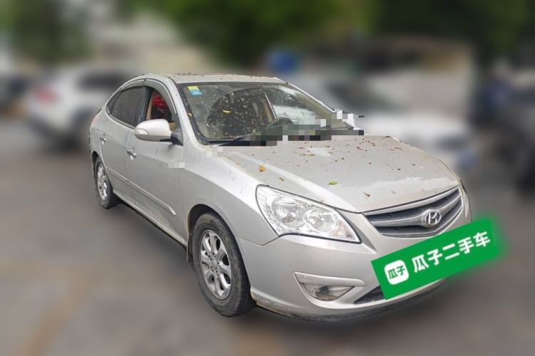 Used Hyundai Celesta 2010 1.6L AT GLS Front Right 45 Deg