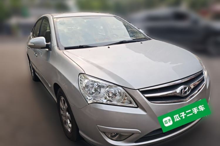 Used Hyundai Celesta 2010 1.6L AT GLS Front Right 45 Deg