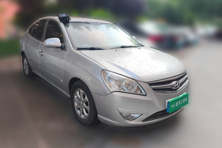 Used Hyundai Celesta 2010 1.6L AT GLS Front Right 45 Deg