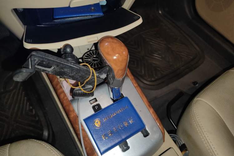 Used Hyundai Celesta 2010 1.6L AT GLS Gear Lever