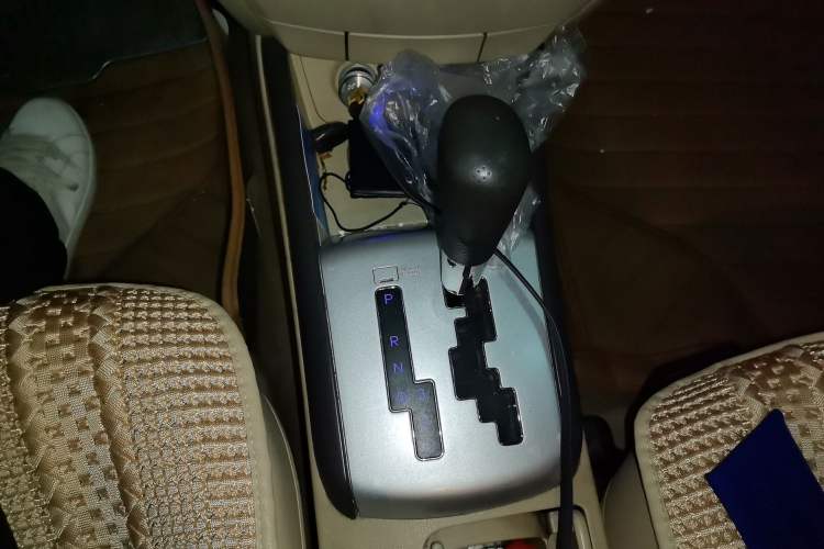 Used Hyundai Celesta 2010 1.6L AT GL Gear Lever