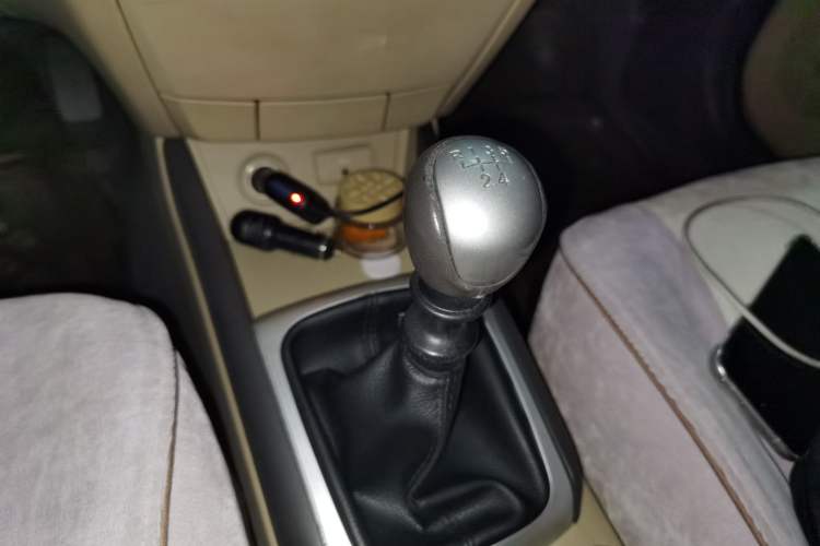 Used Hyundai Celesta 2010 1.6L MT GL Gear Lever