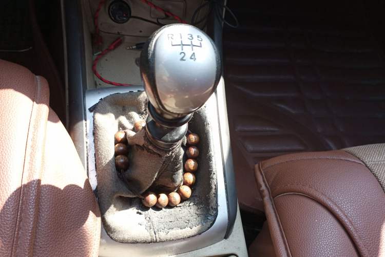 Used Hyundai Celesta 2010 1.6L MT GL Gear Lever