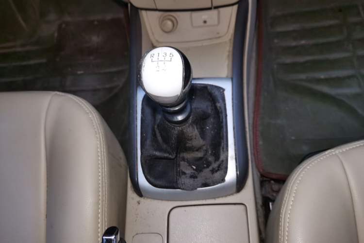 Used Hyundai Celesta 2010 1.6L MT GLS Gear Lever