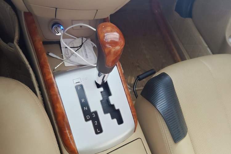 Used Hyundai Celesta 2010 1.6L AT GLS Gear Lever