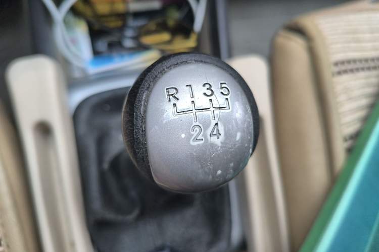 Used Hyundai Celesta 2010 1.6L MT GL Gear Lever
