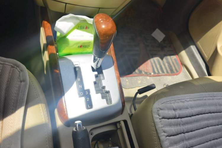 Used Hyundai Celesta 2010 1.6L AT GLS Gear Lever