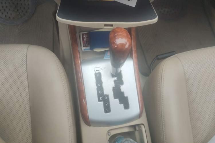 Used Hyundai Celesta 2010 1.6L AT GLS Gear Lever