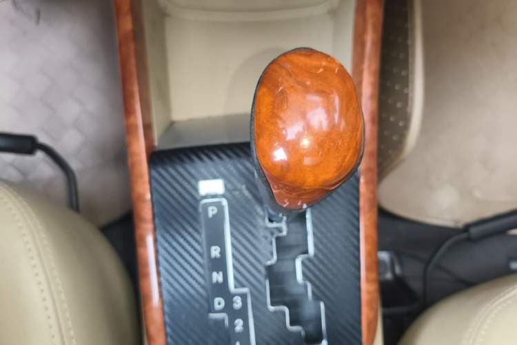 Used Hyundai Celesta 2010 1.6L AT GLS Gear Lever