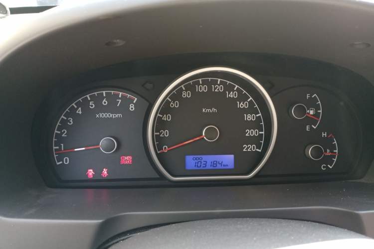 Used Hyundai Celesta 2010 1.6L MT GL Instrument Cluster