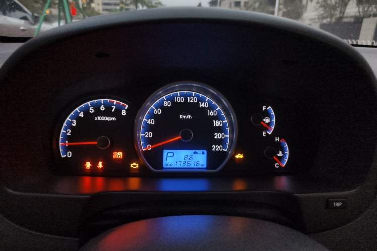 Used Hyundai Celesta 2010 1.6L AT GL Instrument Cluster