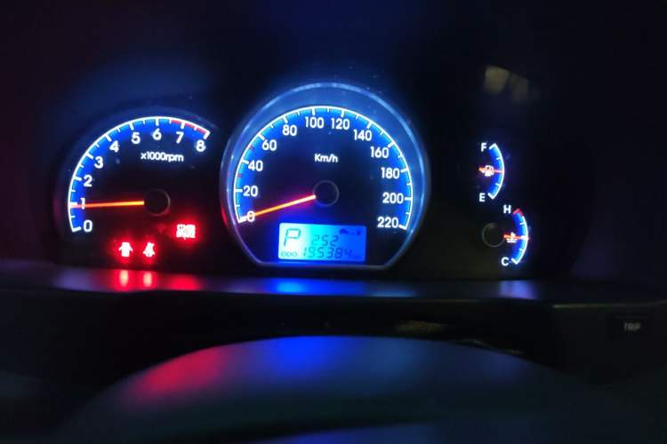Used Hyundai Celesta 2010 1.6L AT GLS Instrument Cluster
