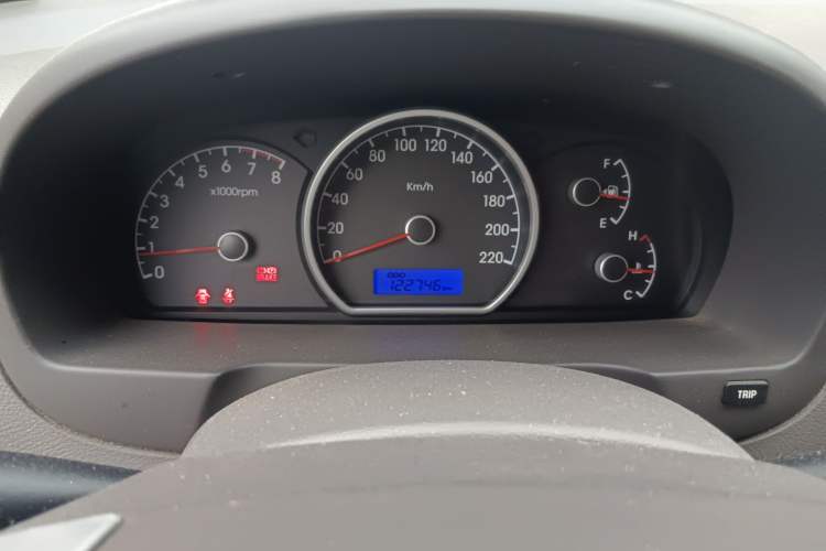 Used Hyundai Celesta 2010 1.6L MT GL Instrument Cluster