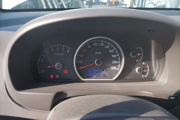 Used Hyundai Celesta 2010 1.6L AT GLS Instrument Cluster