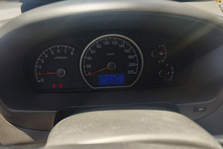 Used Hyundai Celesta 2010 1.6L AT GLS Instrument Cluster
