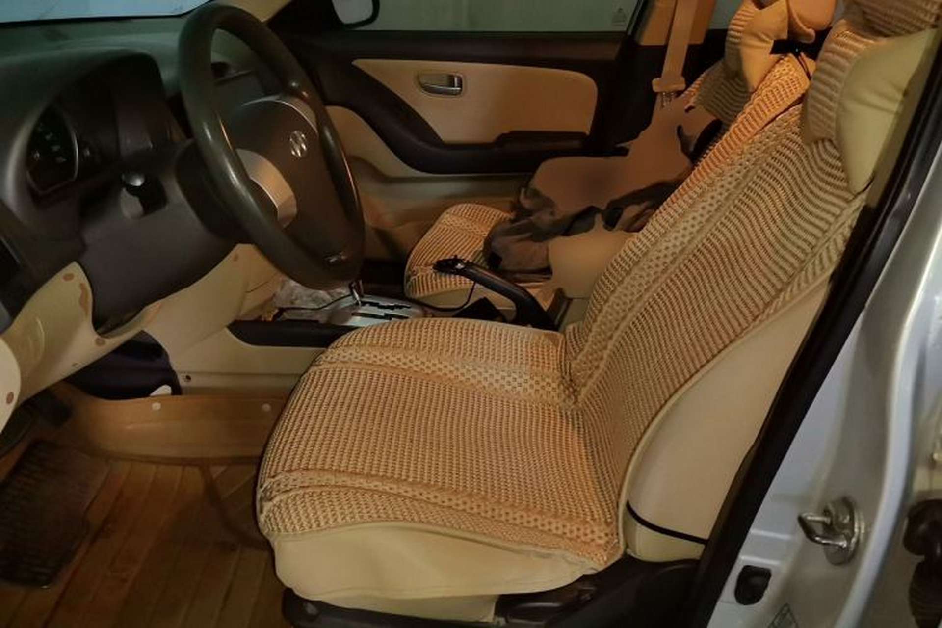 Used Hyundai Celesta 2010 1.6L AT GL Left Front Seat