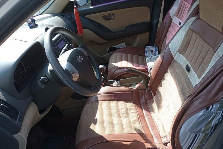 Used Hyundai Celesta 2010 1.6L MT GL Left Front Seat
