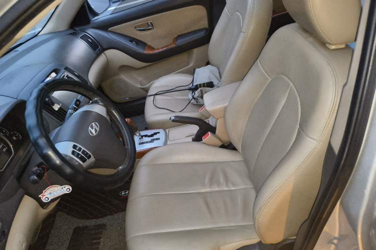 Used Hyundai Celesta 2010 1.6L AT GL Left Front Seat