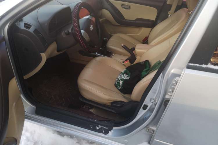 Used Hyundai Celesta 2010 1.6L MT GL Left Front Seat