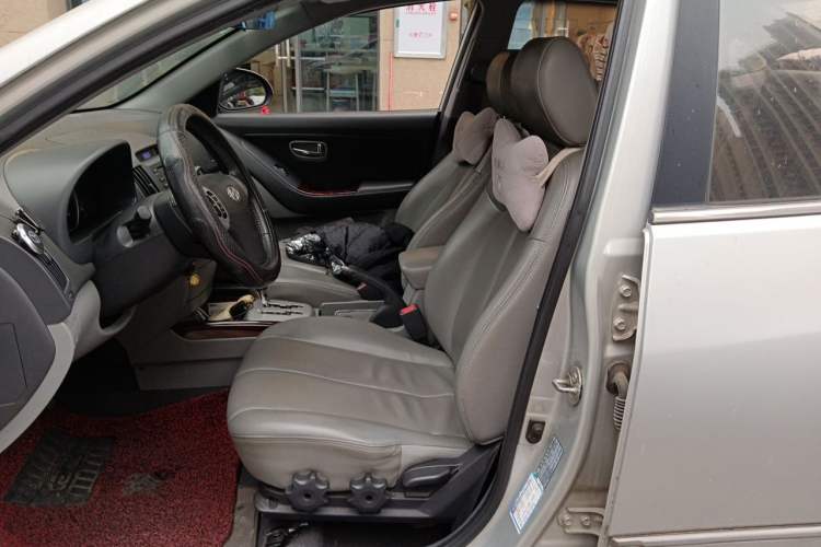 Used Hyundai Celesta 2010 1.6L AT GLS Left Front Seat