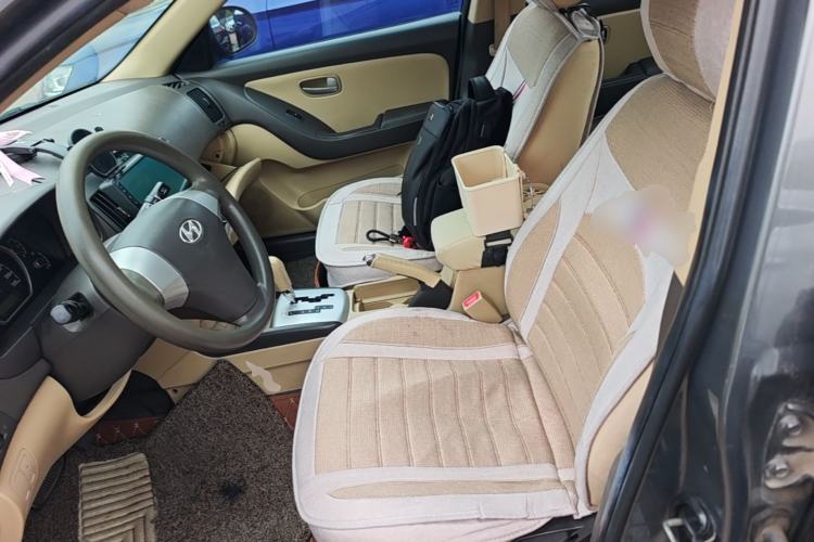 Used Hyundai Celesta 2010 1.6L AT GL Left Front Seat