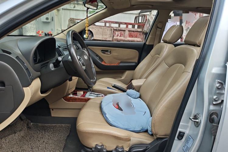 Used Hyundai Celesta 2010 1.6L AT GLS Left Front Seat