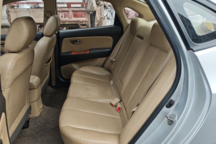Used Hyundai Celesta 2010 1.6L AT GLS Left Rear Seat