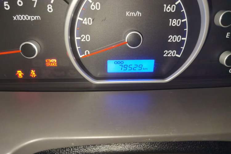 Used Hyundai Celesta 2010 1.6L MT GL Odometer Close Up