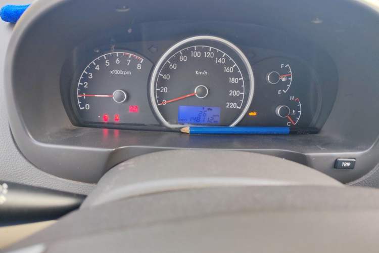 Used Hyundai Celesta 2010 1.6L MT GLS Odometer Close Up