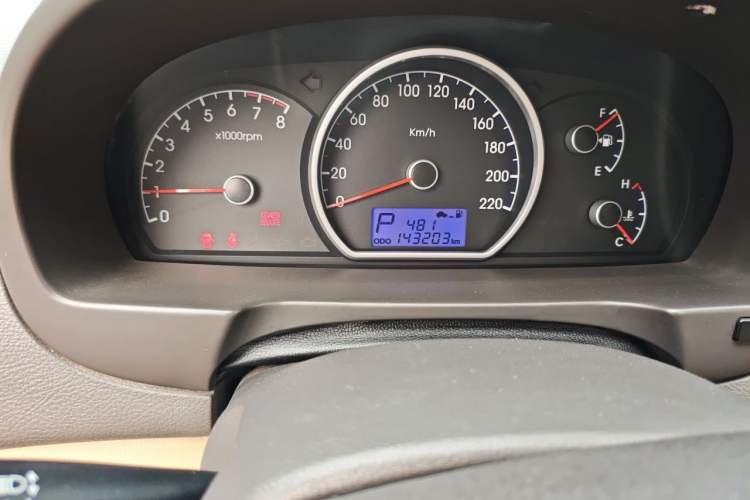Used Hyundai Celesta 2010 1.6L AT GLS Odometer Close Up