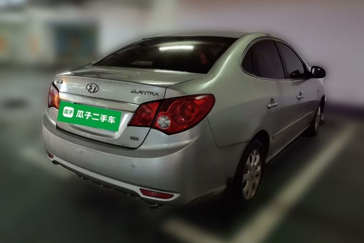 Used Hyundai Celesta 2010 1.6L AT GL Rear Right 45 Deg