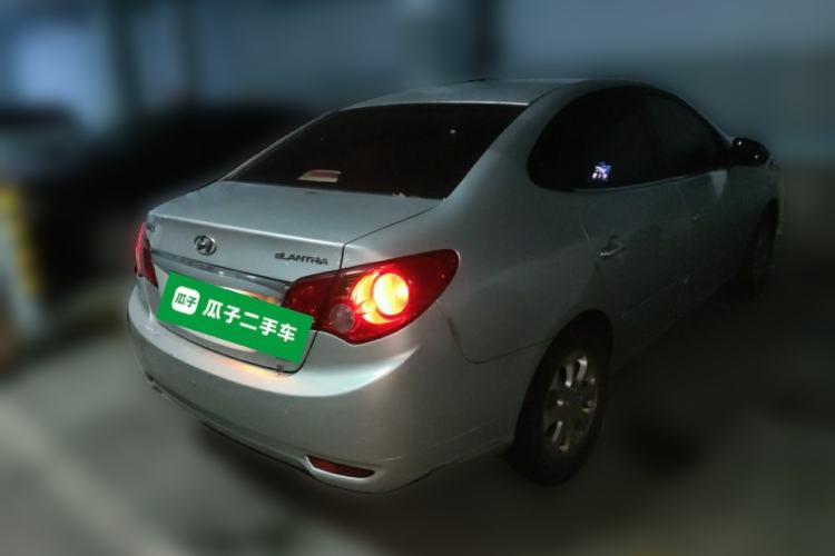 Used Hyundai Celesta 2010 1.6L AT GLS Rear Right 45 Deg