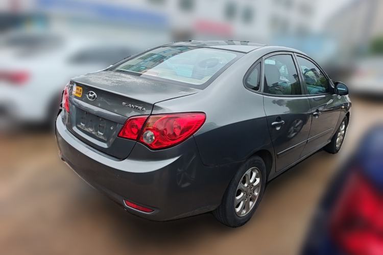 Used Hyundai Celesta 2010 1.6L AT GL Rear Right 45 Deg