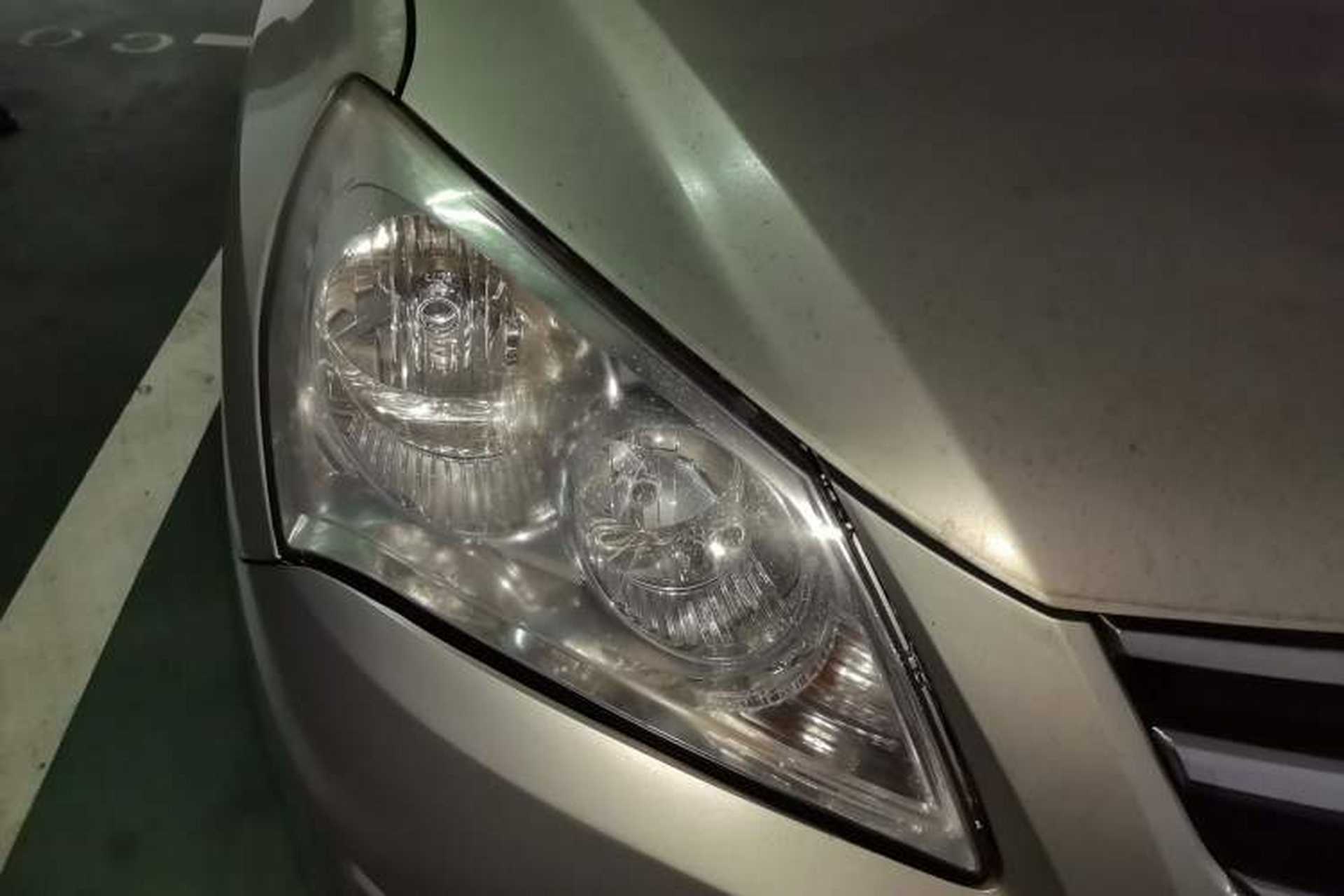 Used Hyundai Celesta 2010 1.6L AT GL Right Front Headlight