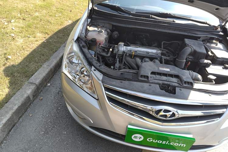 Used Hyundai Celesta 2010 1.6L AT GL Right Front Headlight