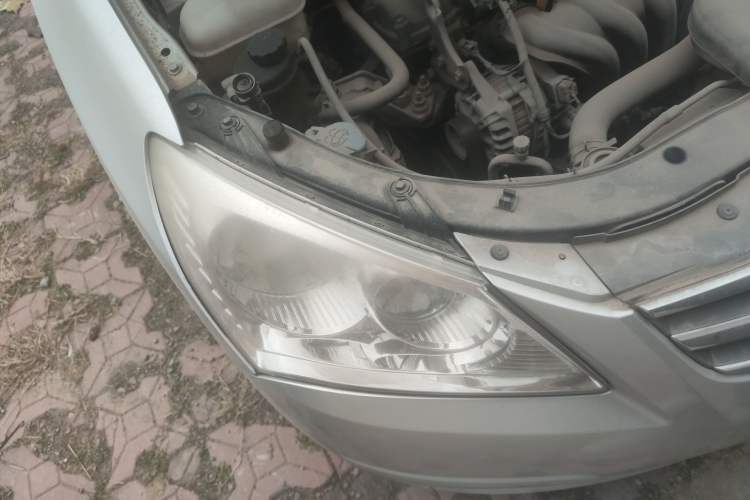 Used Hyundai Celesta 2010 1.6L AT GLS Right Front Headlight