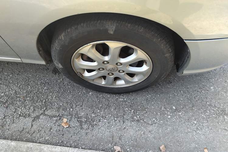 Used Hyundai Celesta 2010 1.6L AT GL Right Front Wheel Hub