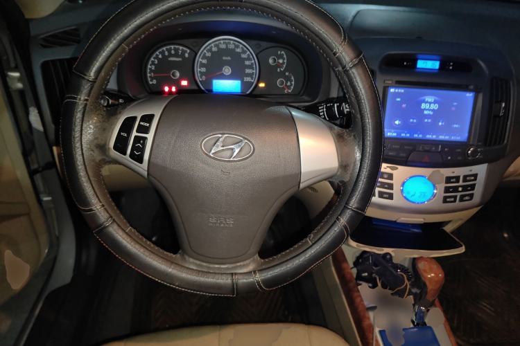 Used Hyundai Celesta 2010 1.6L AT GLS Steering Wheel