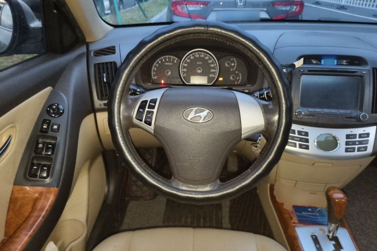 Used Hyundai Celesta 2010 1.6L AT GL Steering Wheel