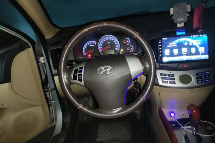 Used Hyundai Celesta 2010 1.6L AT GLS Steering Wheel