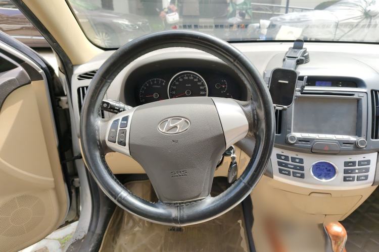 Used Hyundai Celesta 2010 1.6L AT GLS Steering Wheel