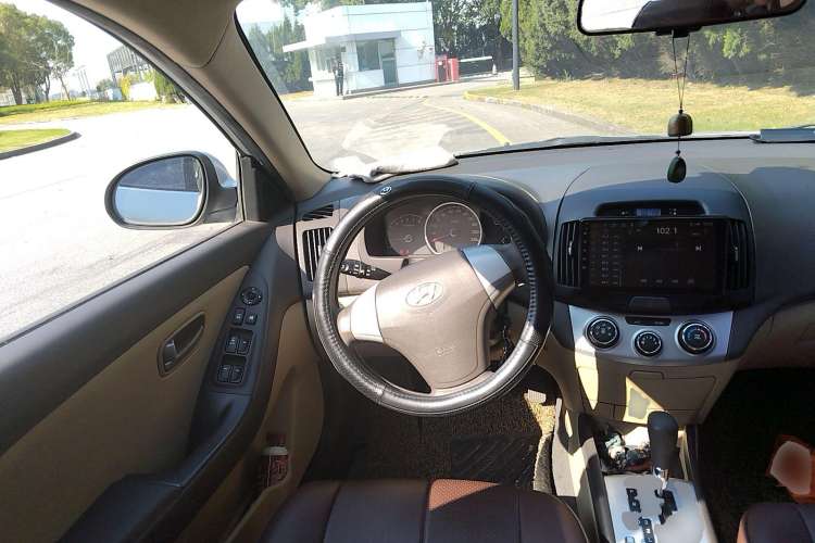 Used Hyundai Celesta 2010 1.6L AT GL Steering Wheel