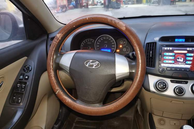 Used Hyundai Celesta 2010 1.6L MT GLS Steering Wheel