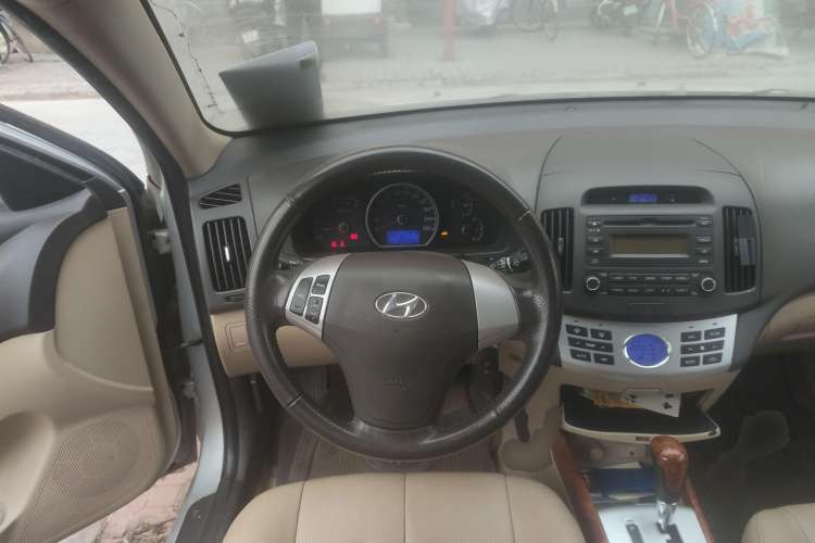 Used Hyundai Celesta 2010 1.6L AT GLS Steering Wheel