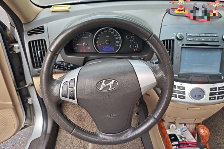 Used Hyundai Celesta 2010 1.6L AT GLS Steering Wheel