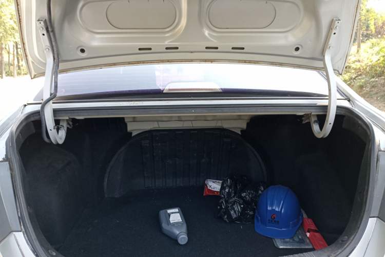 Used Hyundai Celesta 2010 1.6L MT GL Trunk