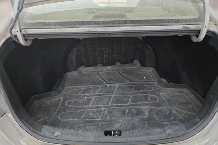 Used Hyundai Celesta 2010 1.6L AT GL Trunk